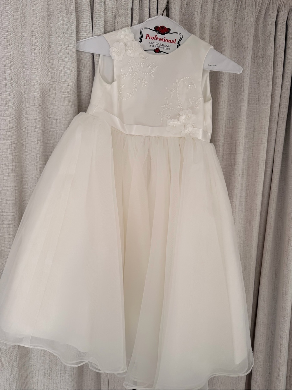 Sarah Louise Ivory Flower Girl| Baptism| First Comunion Dress Size 5 (110cm)
